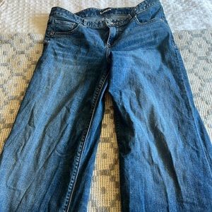 Women’s Express Super wide Leg Jeans